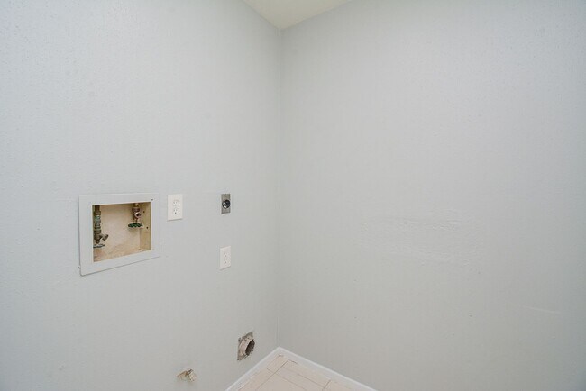 Building Photo - Charming Home for Rent in Southwest Houston !