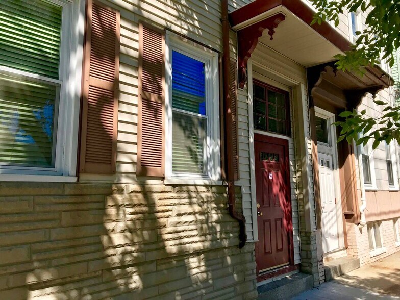 Building Photo - 42 Everett St