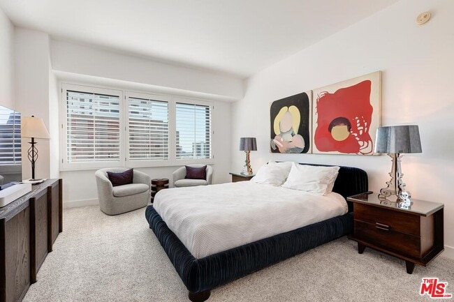 Building Photo - 10520 Wilshire Blvd