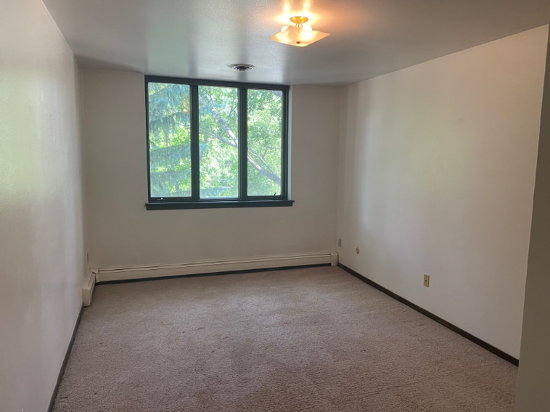 Building Photo - 3504 11th Ave N