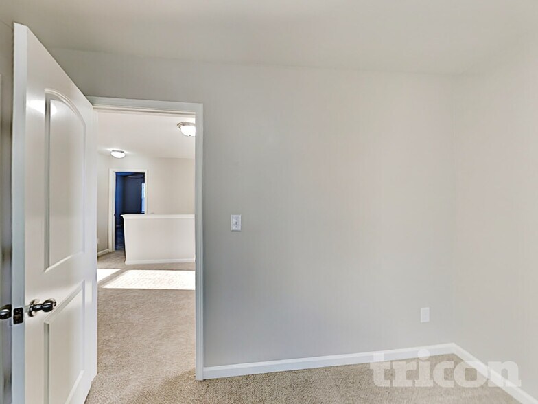 Building Photo - 9415 Bradstreet Commons Way