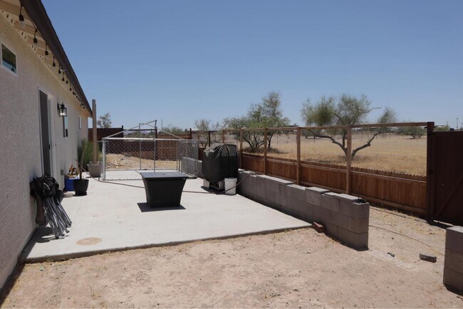 Building Photo - 952 S 305th Ave
