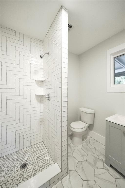 Building Photo - 206 W 45th St