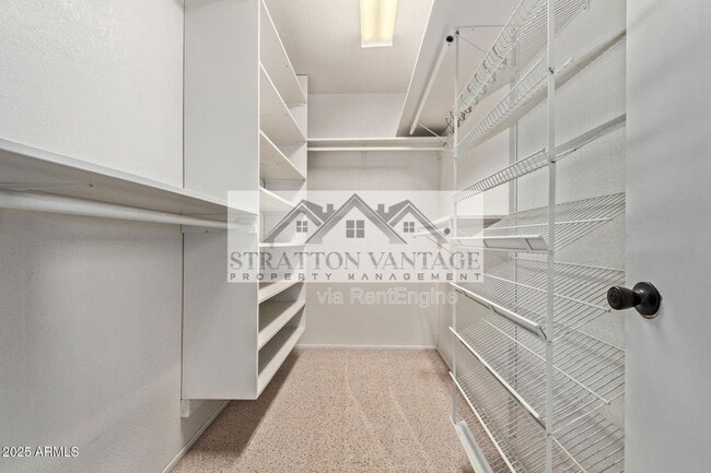 Building Photo - 733 E Halifax St