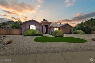 Building Photo - 13383 W Alvarado Dr