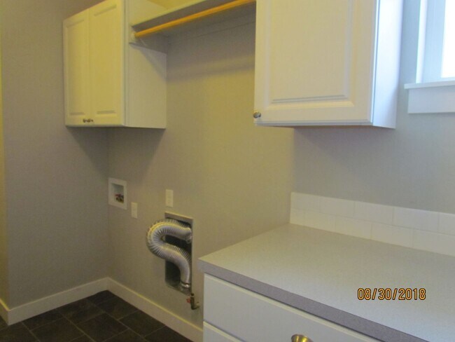 Building Photo - Beautiful 3 bed 2 bath in the popular Paramount community