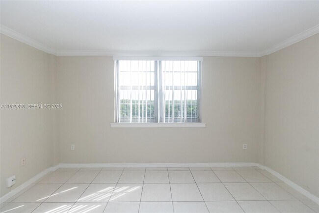 Building Photo - 2841 NE 163rd St