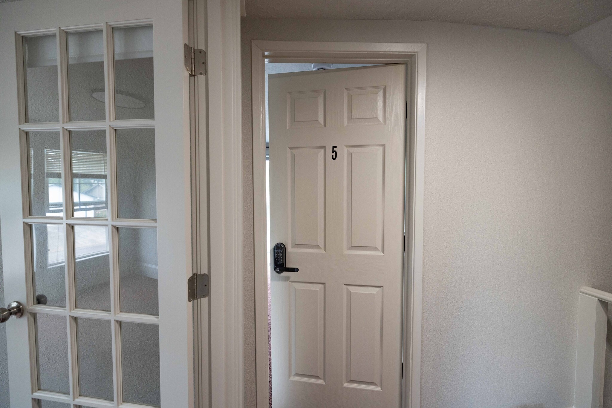 Building Photo - 401 S Main St