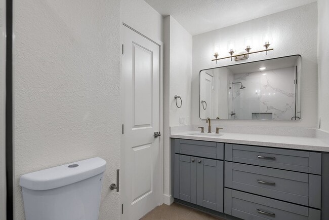 Building Photo - Malaga-GJA