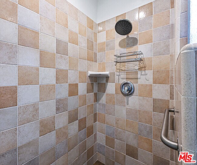 Building Photo - 1119 S Crescent Heights Blvd