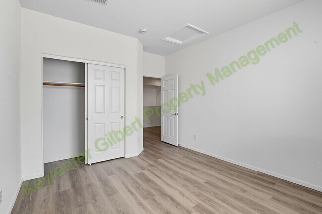 Building Photo - Beautiful 5 bed / 3 bath Home in the San Tan Heights Community of San Tan Valley