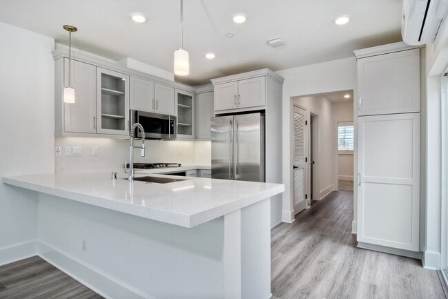 Primary Photo - 3 Bedroom Townhome at Bayside Cove!