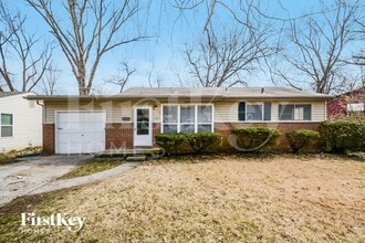 Building Photo - 130 Capri Dr