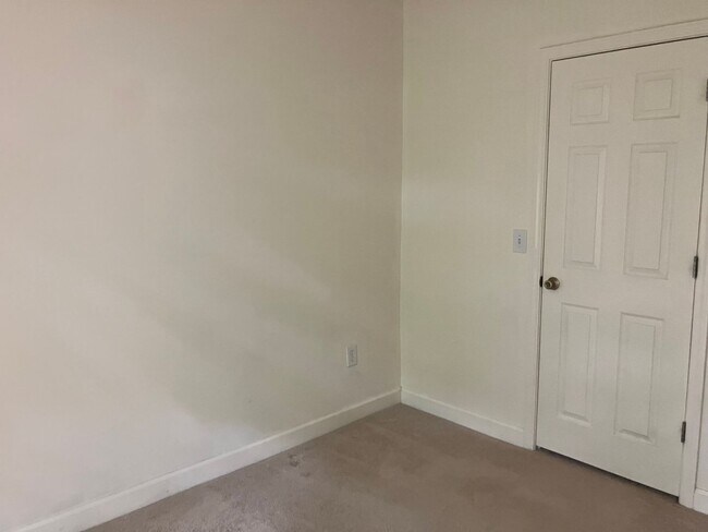 Building Photo - 3 BR / 2 BA at the Preserve
