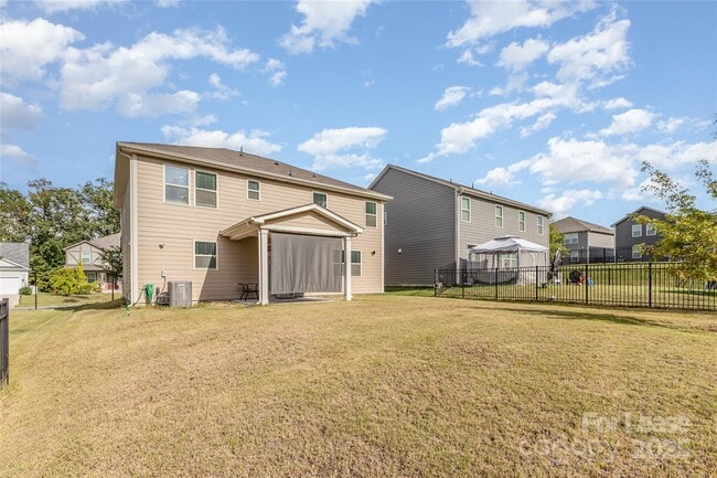 Building Photo - 17322 Carolina Hickory Dr
