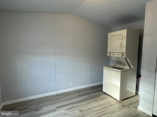 Building Photo - 2950 Concord Rd