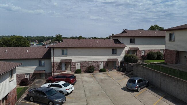Building Photo - 829 Southwest Blvd