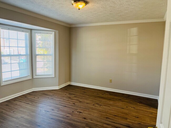 Building Photo - Welcome to Smyrna! Prime location, newly renovated, private fenced backyard, must see!