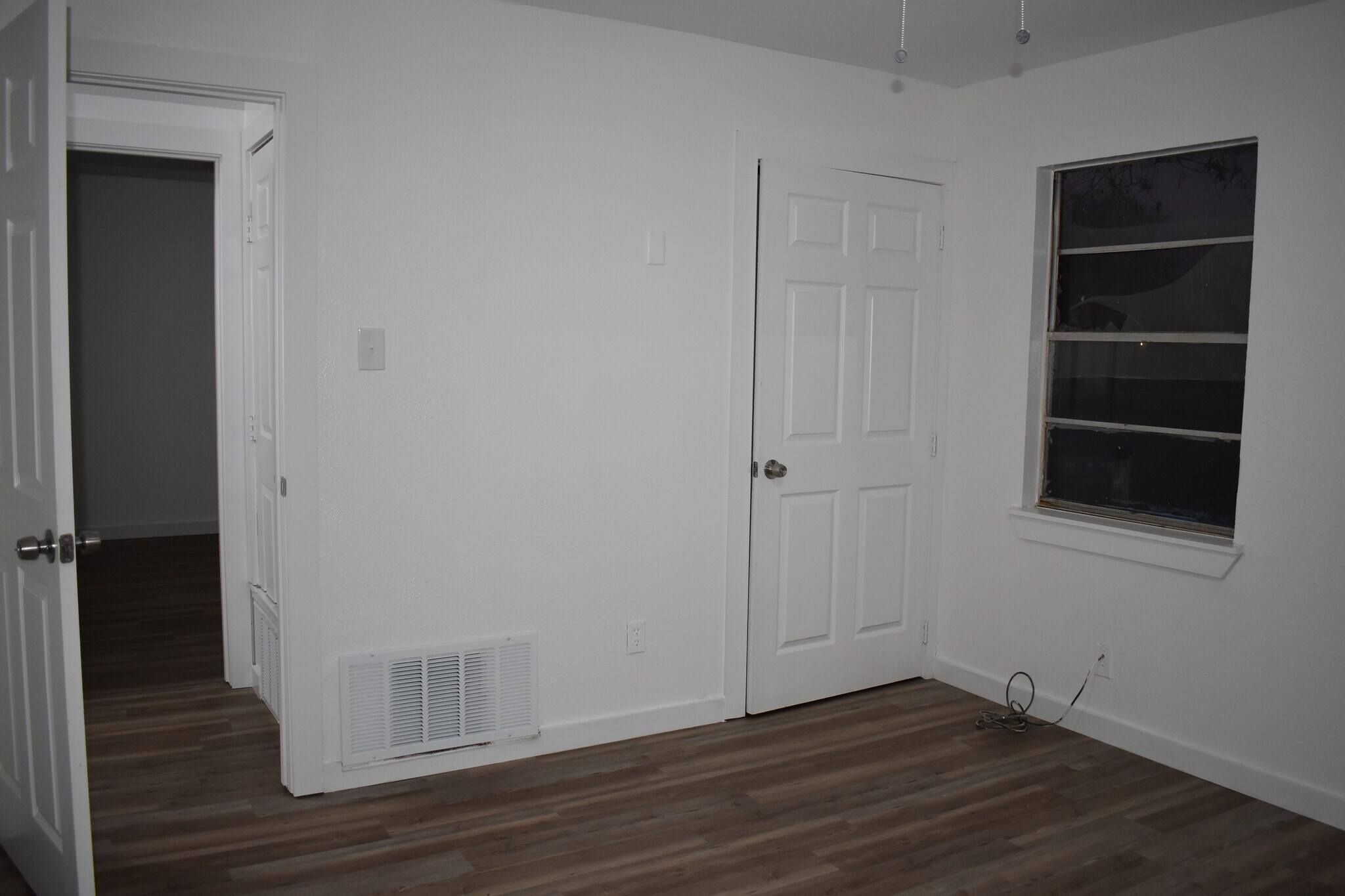 Building Photo - 108 E Kirby