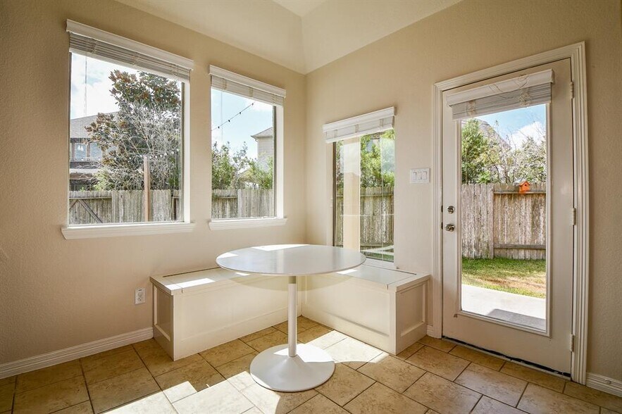 Building Photo - 27403 Bentridge Park Ln