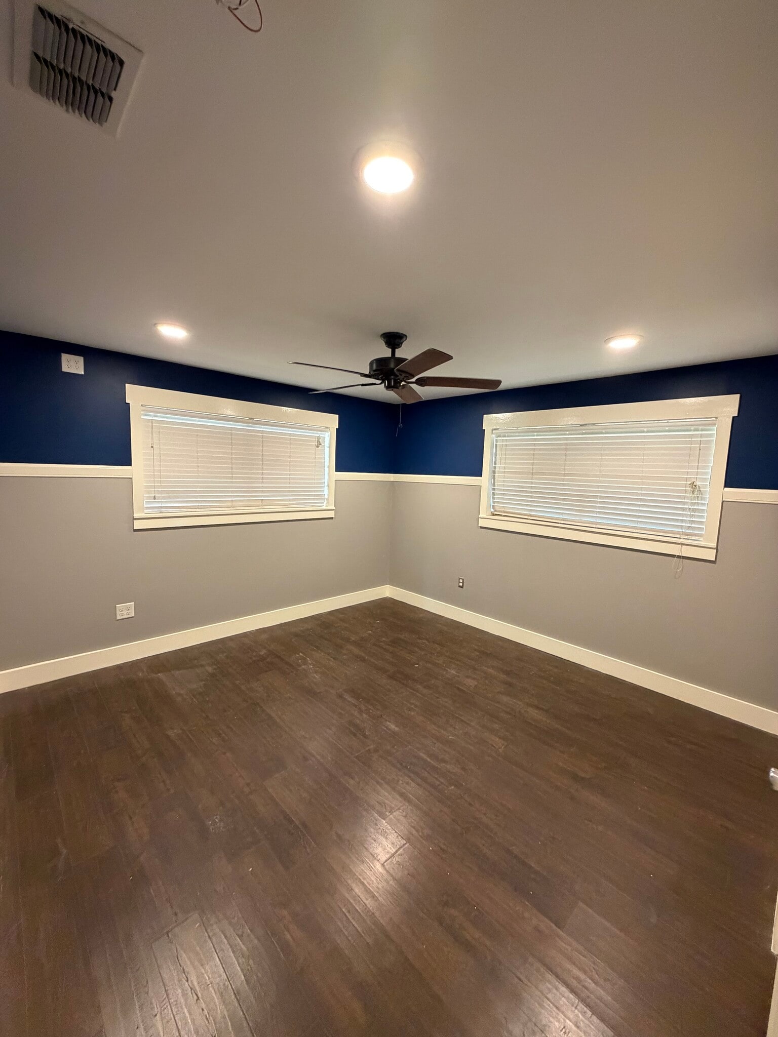 Building Photo - 200 Cowles St