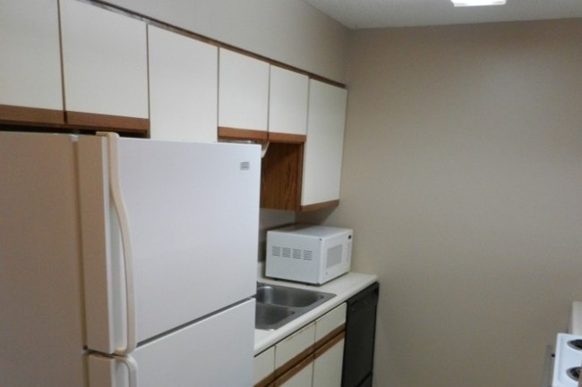 4 bedroom 2 full bath - Bailey Apartments