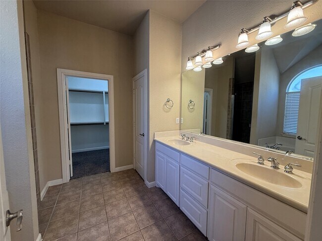 Building Photo - 8501 Layna Ct