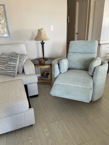 Building Photo - 925 Iglesia Dr