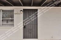 Building Photo - 3042 N Sparkman Blvd