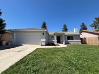 Building Photo - Spacious 3-Bedroom Home in Quiet Northwest...