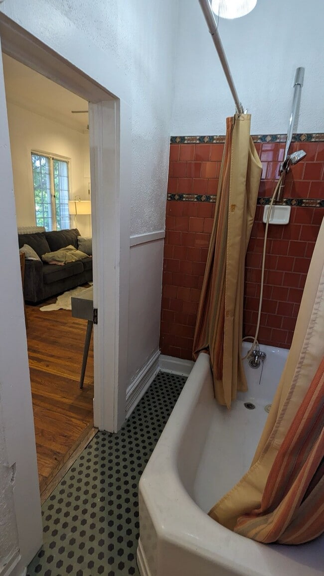 Building Photo - 125 H St