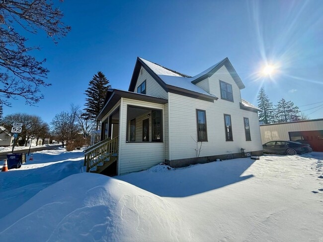 Building Photo - 4 Bed 1 Bath Single Family Home in Wausau