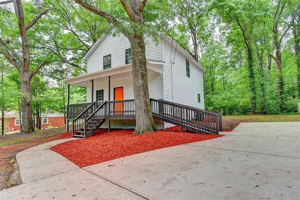 Building Photo - Room in House on McWilliams Rd SE