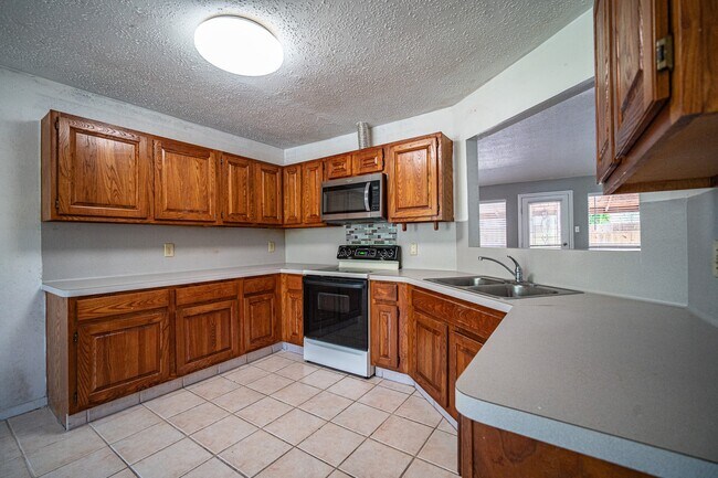 Building Photo - 6606 Felgate Creek Ct