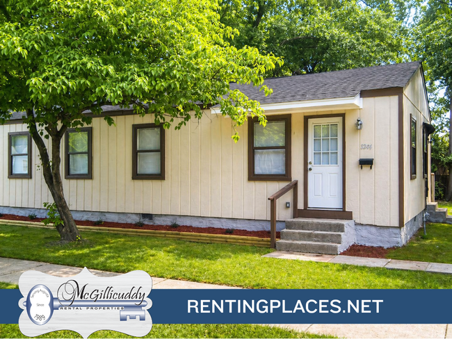 Building Photo - 1246 Holden Dr