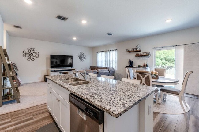 Building Photo - 5628 Pearl Mdw