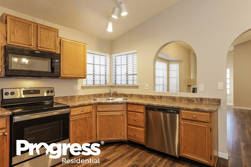 Building Photo - 1209 E Villa Rita Dr