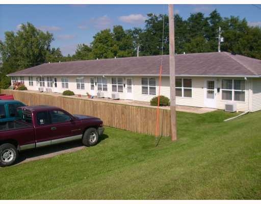 Primary Photo - Crown Point Apartments