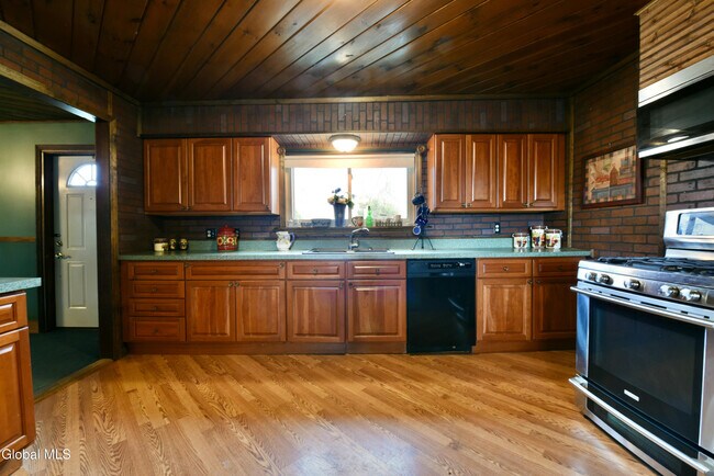 Building Photo - 467 Co Rd 75