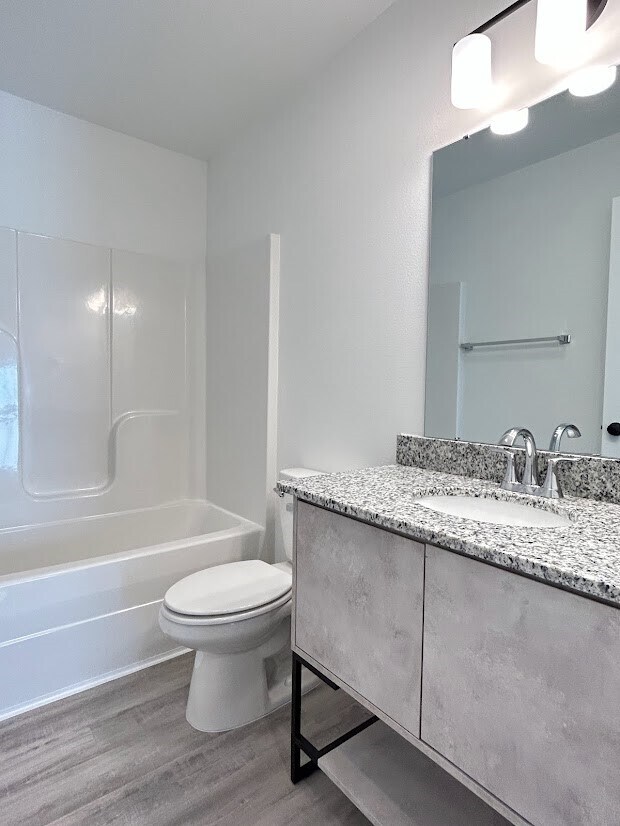 Building Photo - 960 Ventnor Ave