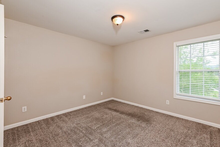 Building Photo - 854 Langley View Ct