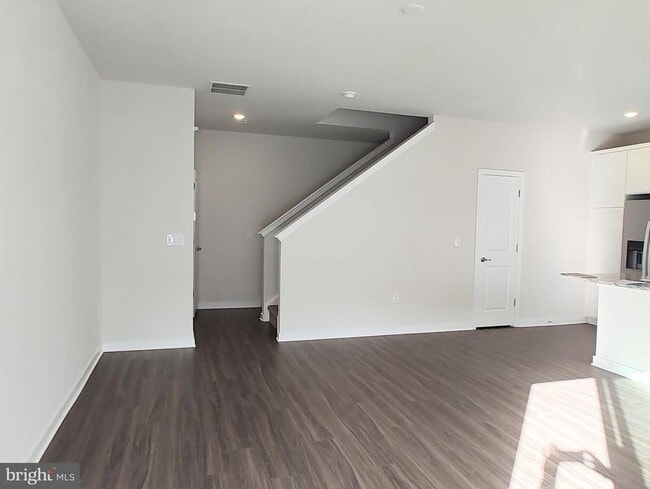 Building Photo - 3 Wafer Aly