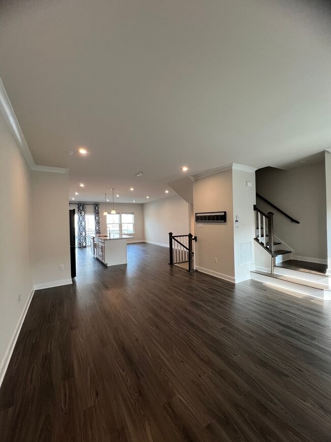 Building Photo - 272 Sugar Maple Square
