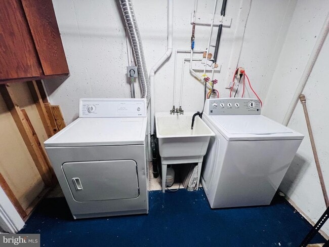 Building Photo - 305 Gundry Dr