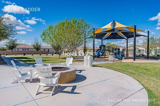 Building Photo - 9504 E Theia Dr