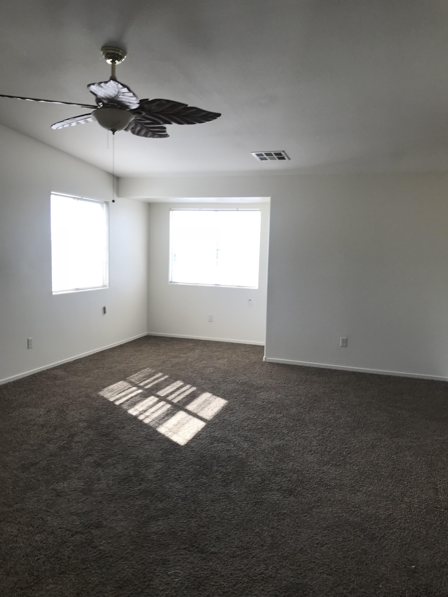 Building Photo - 2138 Cary Grant Ct