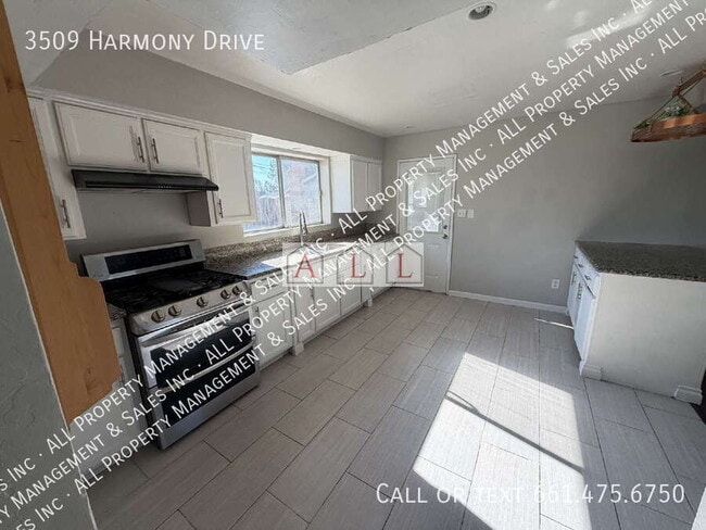 Building Photo - 3509 Harmony Dr