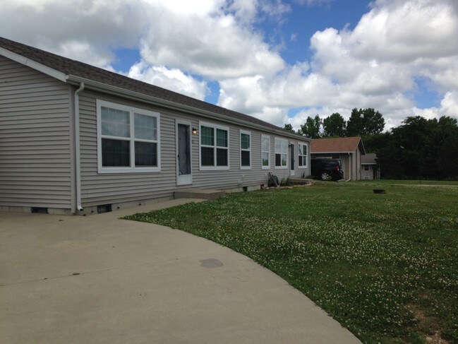 Building Photo - Alpha Buchanan South