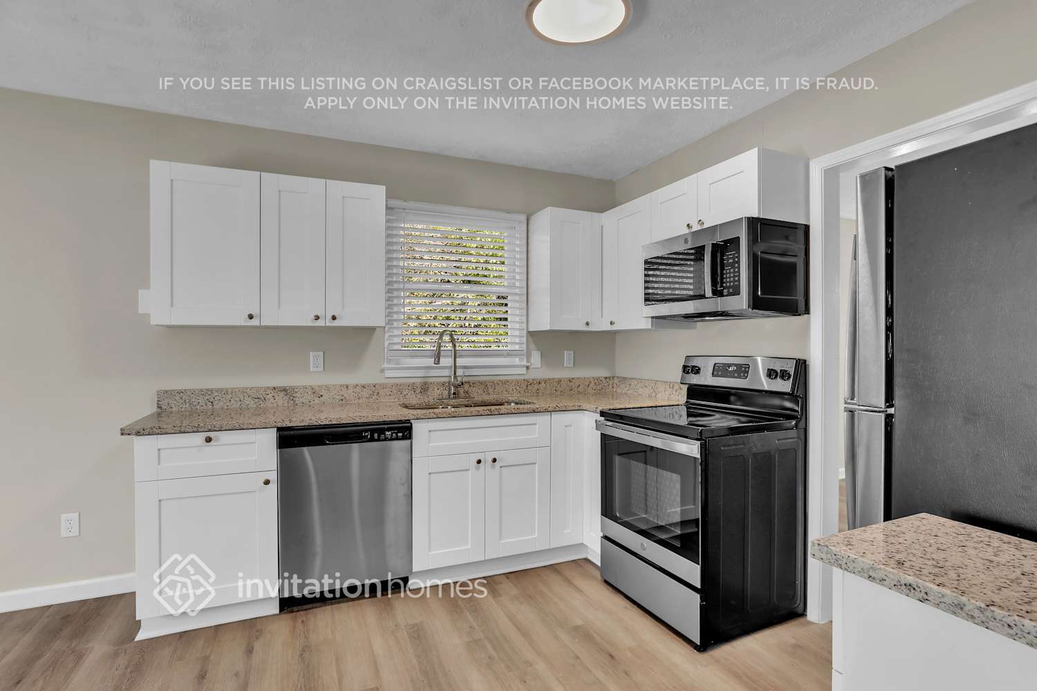 Building Photo - 3302 Manchester Dr SW