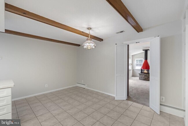 Building Photo - 8005 Woodholme Cir